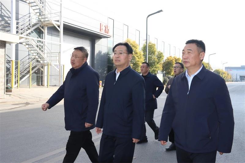 鞏義市委書記、市長郭程明蒞臨明泰鋁業慰問一線員工